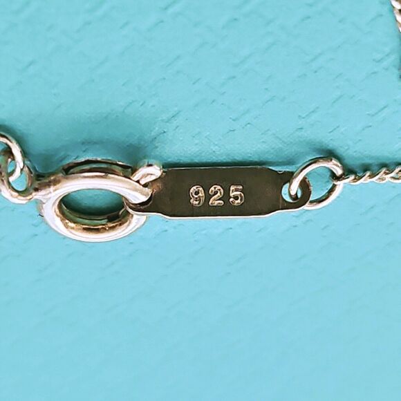 🎊SOLD🎊RARE Vtg 1993 Tiffany & Co Penguin Wildlife Conservation Silver Necklace - Picture 7 of 8